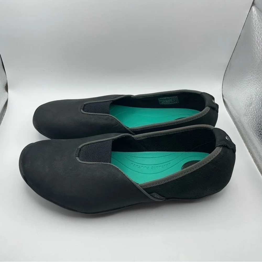 Teva Nimaya women’s black flats size 7